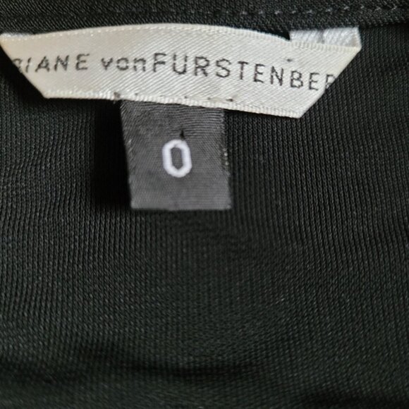 Diane von furstenberg black wrap mini dress- Size 0 - Picture 3 of 7